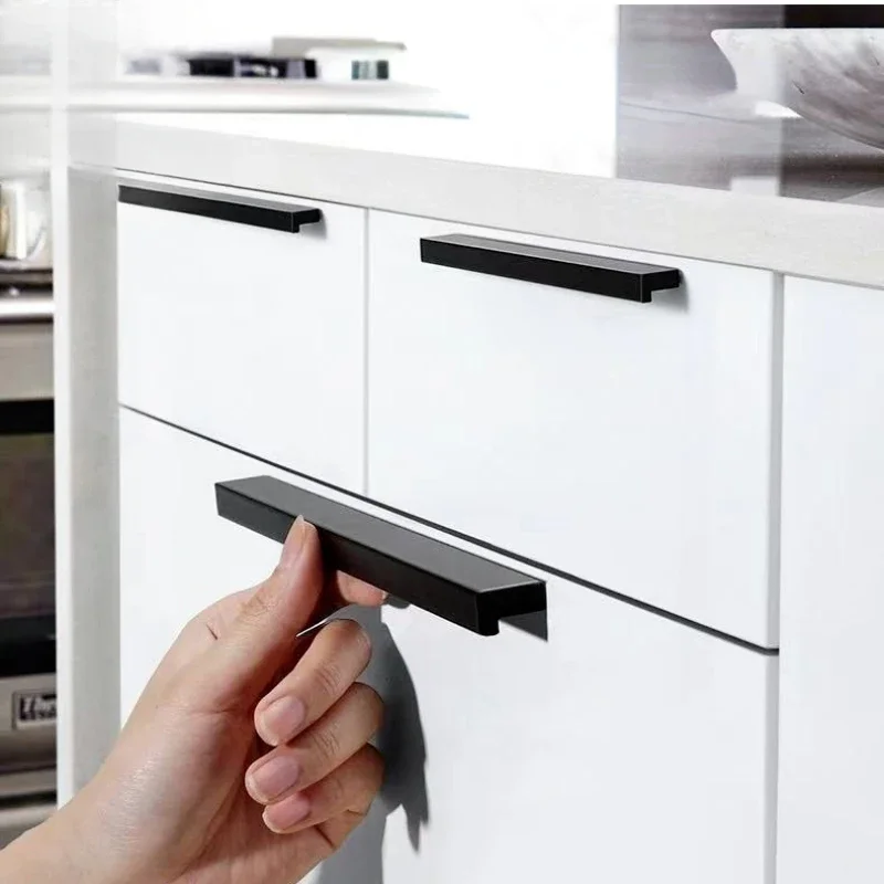 Model 995 Okucia meblowe Uchwy – Furniture Hardware Material recenzja i cena